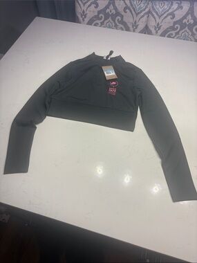 Nike Women's Cropped Long-Sleeve Quarter Zip in Charcoal with Pink Logo